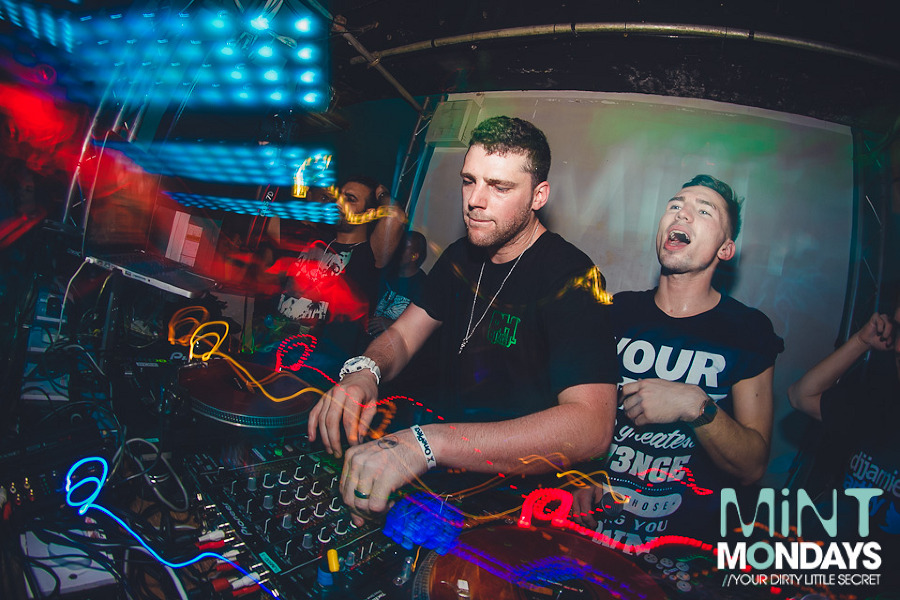 IMAGE: http://payload90.cargocollective.com/1/3/110609/4111136/mint-17-09-2012-3_900.jpg